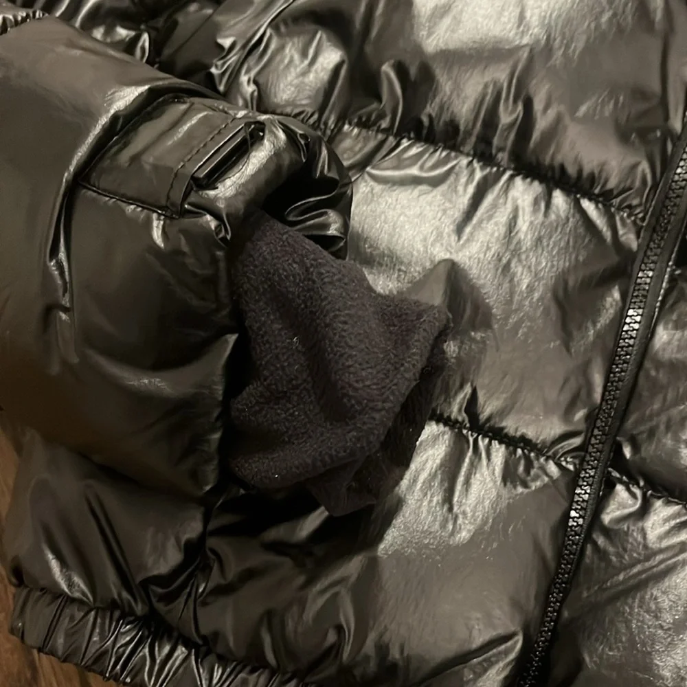 Black crop puffer